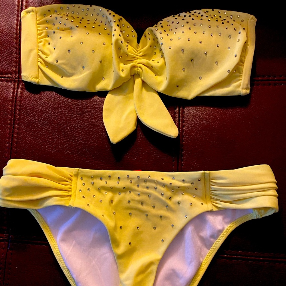 Victoria’s Secret Strapless Bikini Extra Small